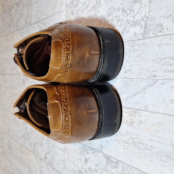 APT 9 Wingtip Dress Shoes - Size 10 - Picture 3 of 4